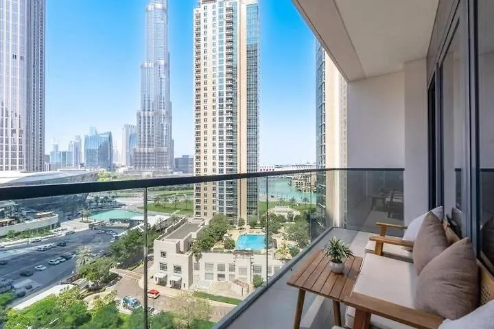 Graceful 2-Bedrooms Apartment Near Burj Khalifa And Dubai Mall!
