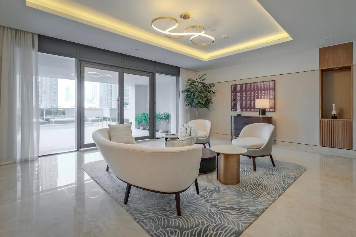 Graceful 2-Bedrooms Apartment Near Burj Khalifa And Dubai Mall!