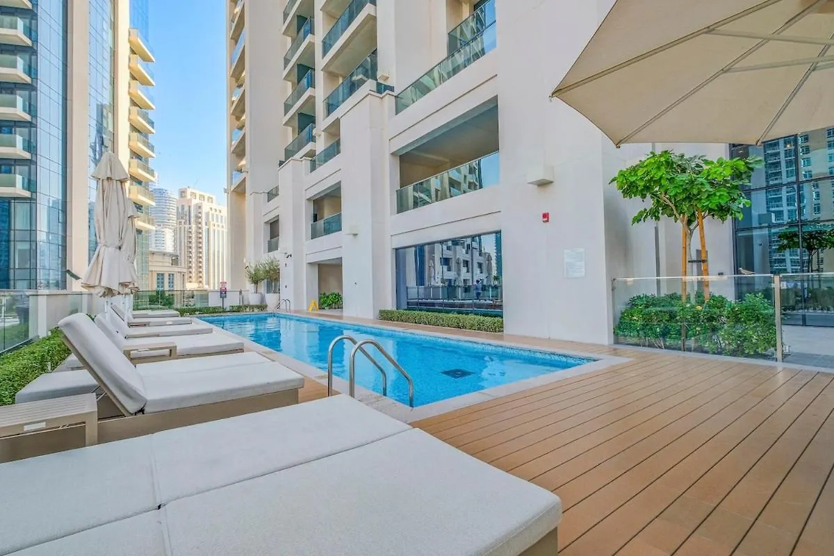 Graceful 2-Bedrooms Apartment Near Burj Khalifa And Dubai Mall!