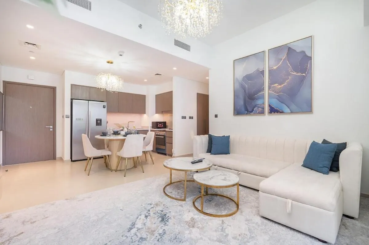 Graceful 2-Bedrooms Apartment Near Burj Khalifa And Dubai Mall!
