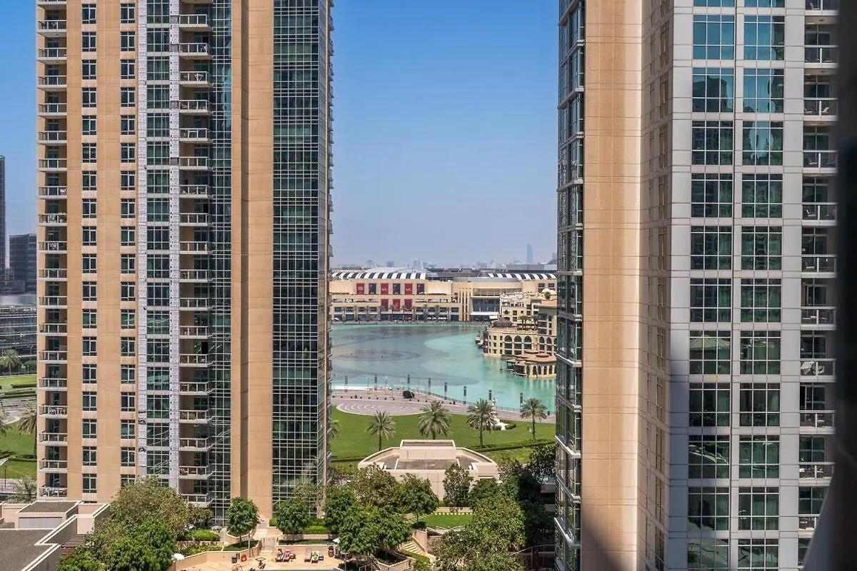 Graceful 2-Bedrooms Apartment Near Burj Khalifa And Dubai Mall!