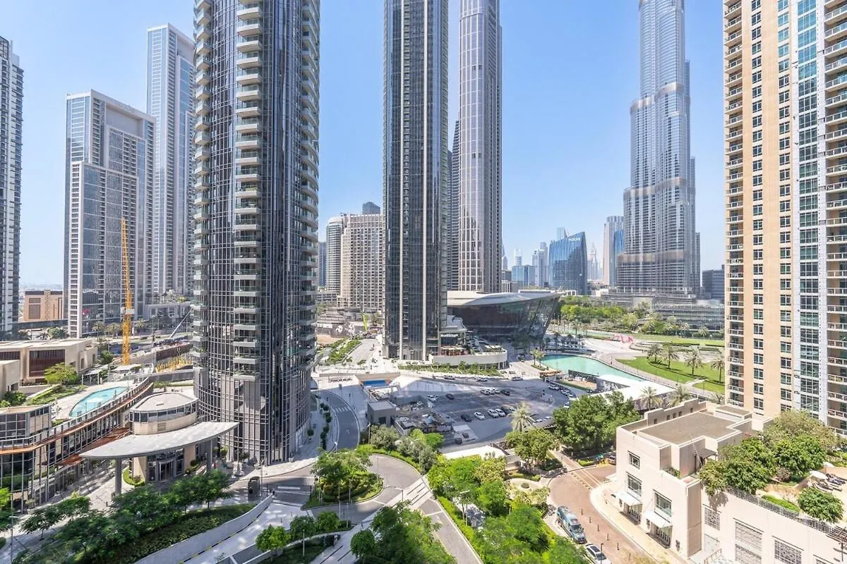 Graceful 2-Bedrooms Apartment Near Burj Khalifa And Dubai Mall!