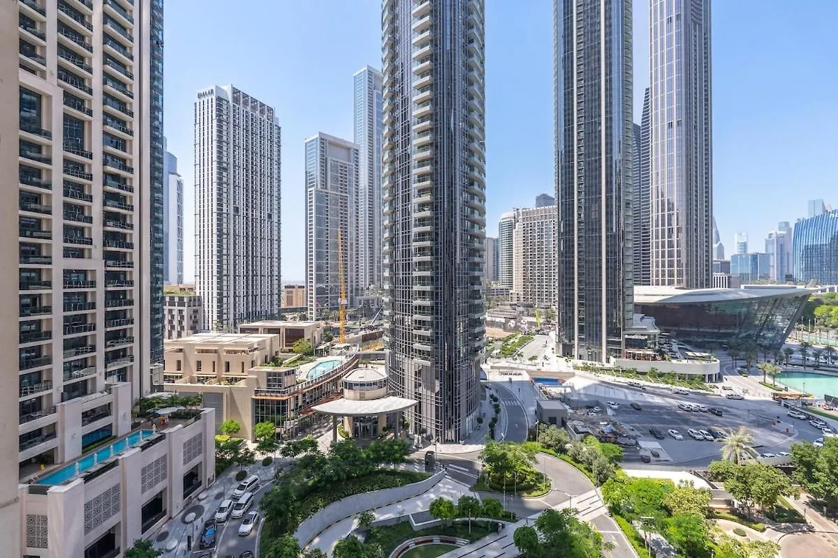 Graceful 2-Bedrooms Apartment Near Burj Khalifa And Dubai Mall!