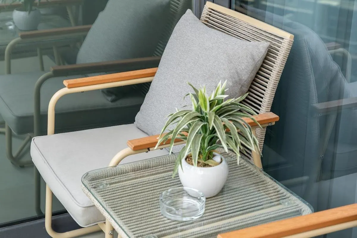Graceful 2-Bedrooms Apartment Near Burj Khalifa And Dubai Mall!