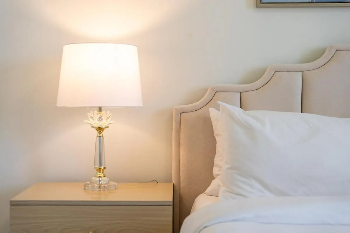 Graceful 2-Bedrooms Apartment Near Burj Khalifa And Dubai Mall! 0*,  United Arab Emirates