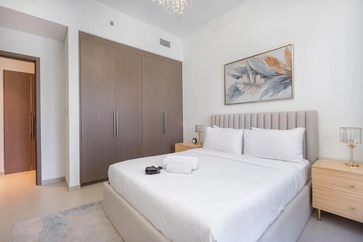 Graceful 2-Bedrooms Apartment Near Burj Khalifa And Dubai Mall!
