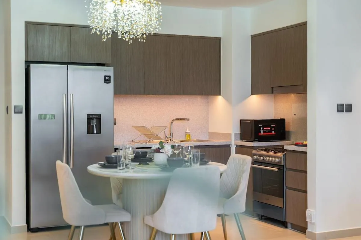 Graceful 2-Bedrooms Apartment Near Burj Khalifa And Dubai Mall!