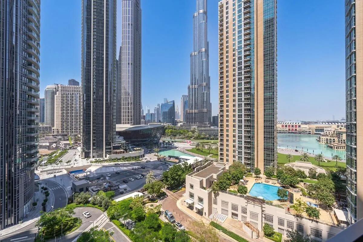 Graceful 2-Bedrooms Apartment Near Burj Khalifa And Dubai Mall!
