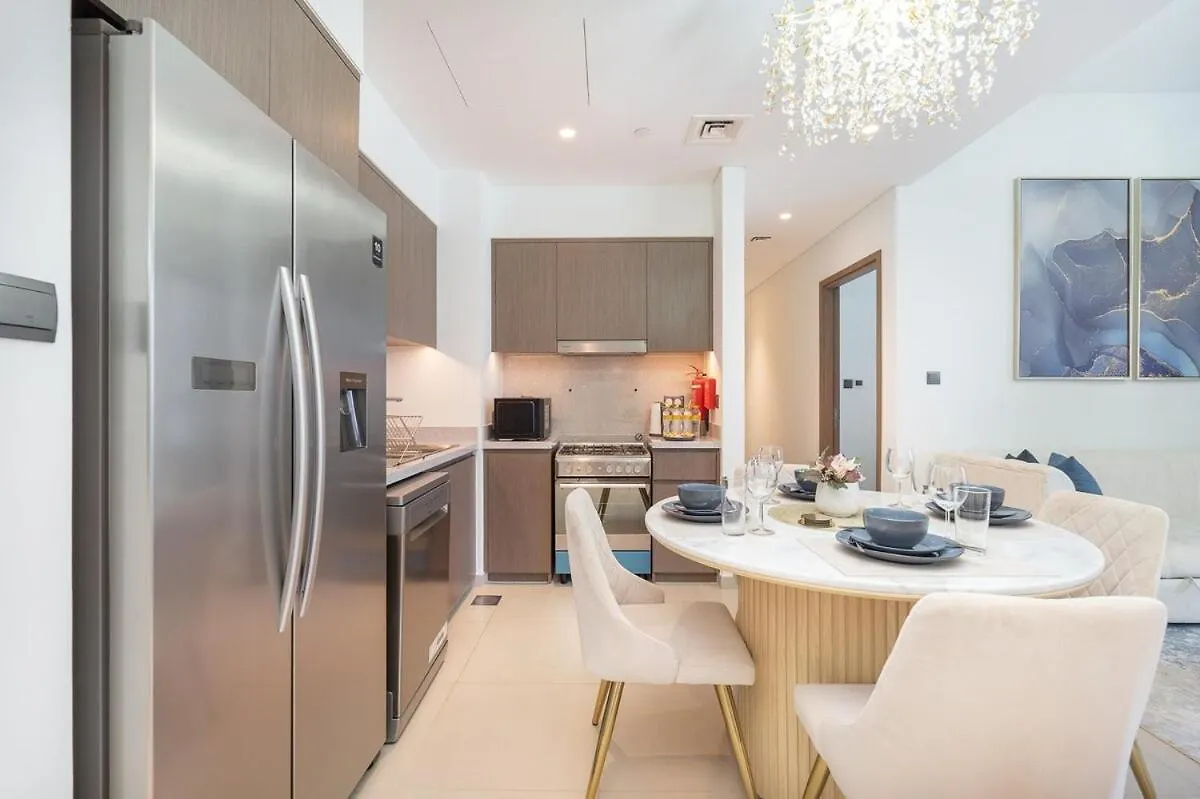 Graceful 2-Bedrooms Apartment Near Burj Khalifa And Dubai Mall!