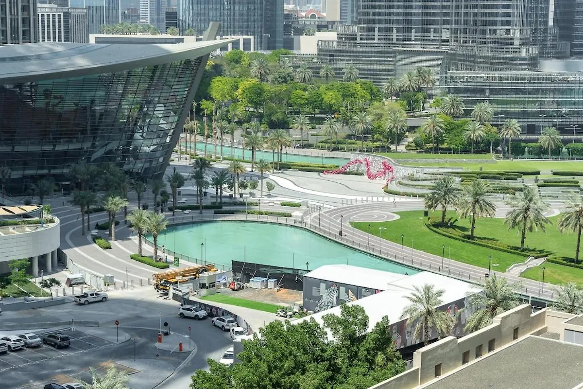 Graceful 2-Bedrooms Apartment Near Burj Khalifa And Dubai Mall!