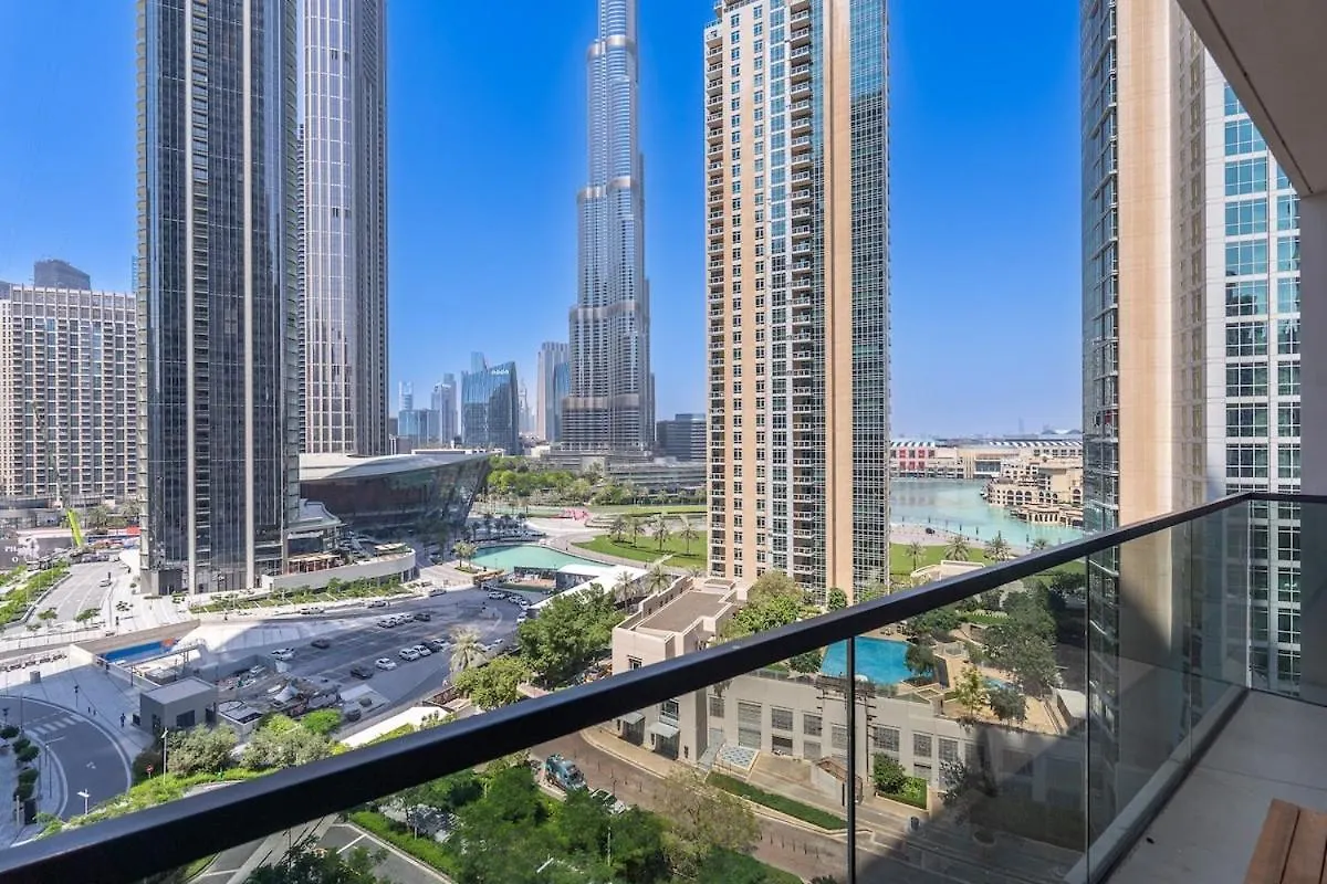 Graceful 2-Bedrooms Apartment Near Burj Khalifa And Dubai Mall! location